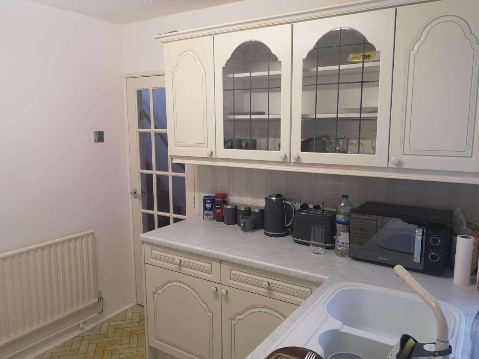 Mossbank House Luton Airport * Luton (Bedfordshire)